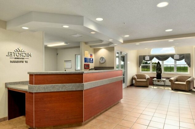 Microtel Inn & Suites by Wyndham Tunica Resorts - Photo3