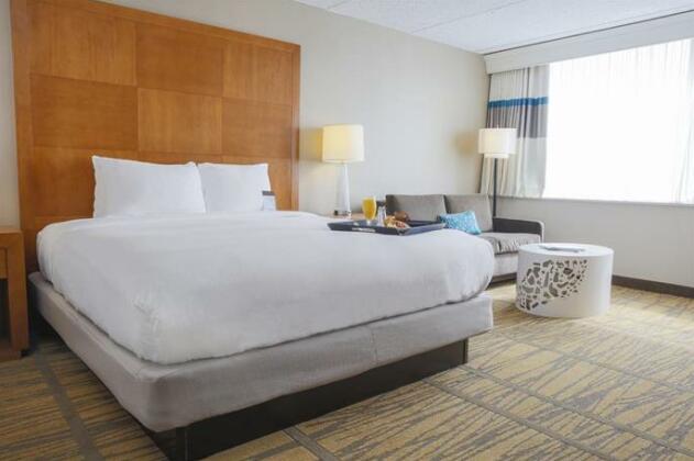 DoubleTree by Hilton Hotel Rochester - Photo3