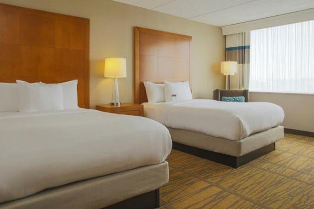 DoubleTree by Hilton Hotel Rochester - Photo4
