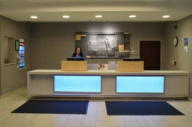 Holiday Inn Express Hotel & Suites Rochester Webster - Photo3