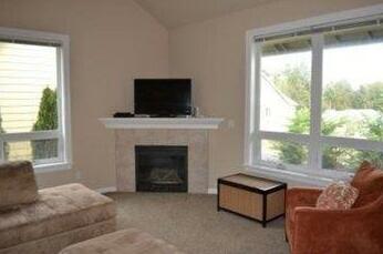 Family Cabana 3 Br home by RedAwning Rockaway Beach - Photo4