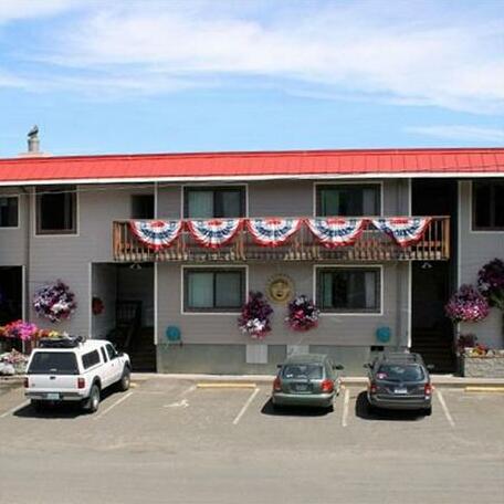 Tradewinds Motel - Photo4