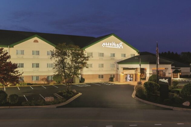 Radisson Hotel & Conference Center Rockford - Photo2
