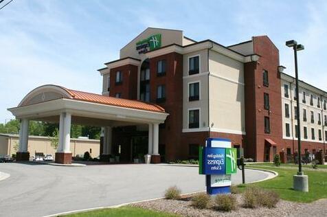 Holiday Inn Express Hotels & Suites Rockingham West - Photo2
