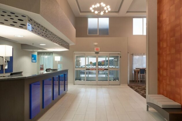 Holiday Inn Express Rocklin - Galleria Area - Photo3