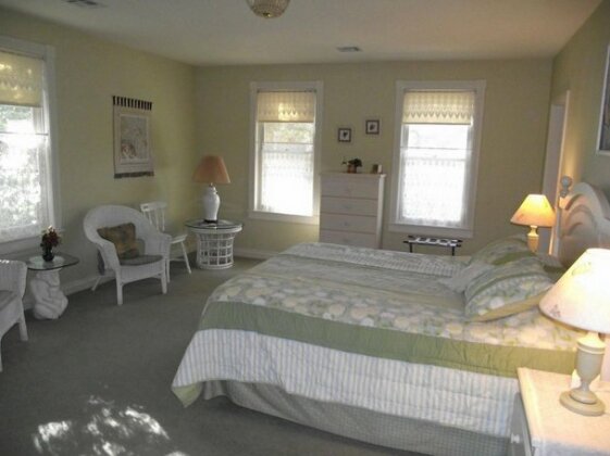 Amber Inn Bed and Breakfast - Photo2