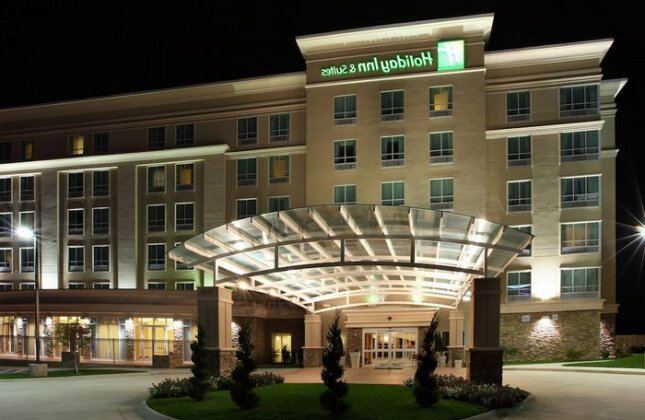 Holiday Inn and Suites Rogers at Pinnacle Hills - Photo2