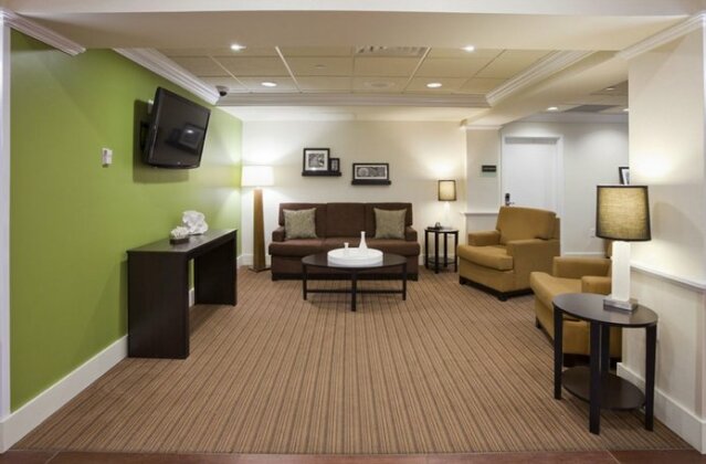 Holiday Inn Express Hotel & Suites Rogers - Photo4