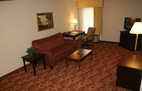 Rome Inn and Suites - Photo4
