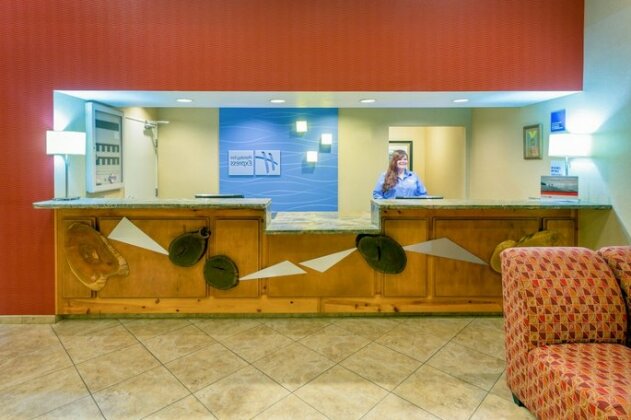 Holiday Inn Express Roseburg - Photo2