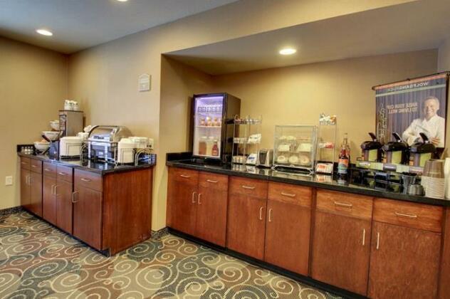 Cobblestone Inn and Suites - Rugby - Photo3