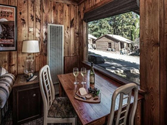 Apache Village 4 King Studio Midtown Sleeps 2 - Photo2