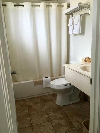 Economy Inn Ruidoso Downs - Photo4