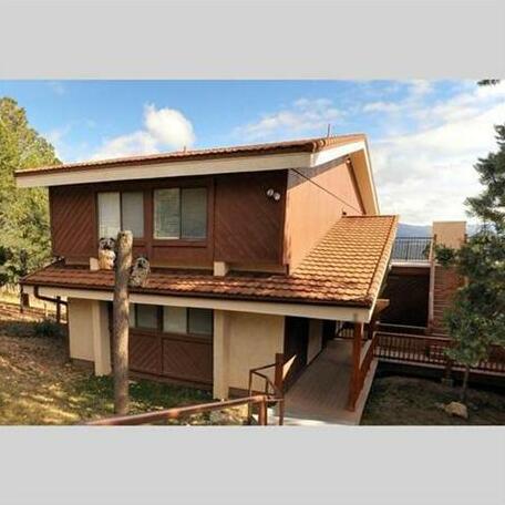 High Sierra Condominiums - Photo2