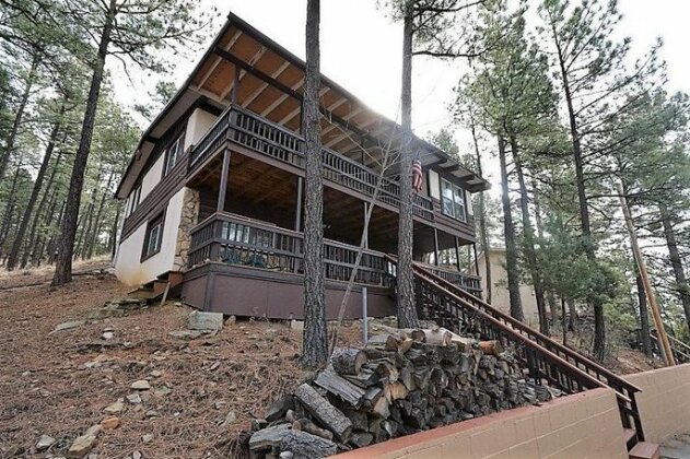Rustling Pines - Five Bedroom - Photo2