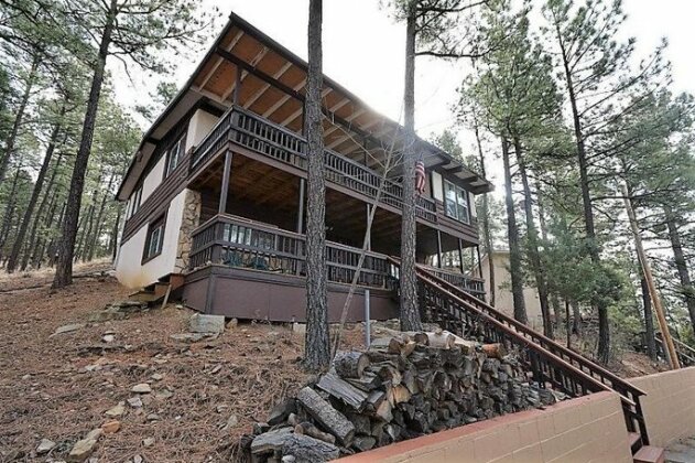 Rustling Pines - Five Bedroom - Photo2