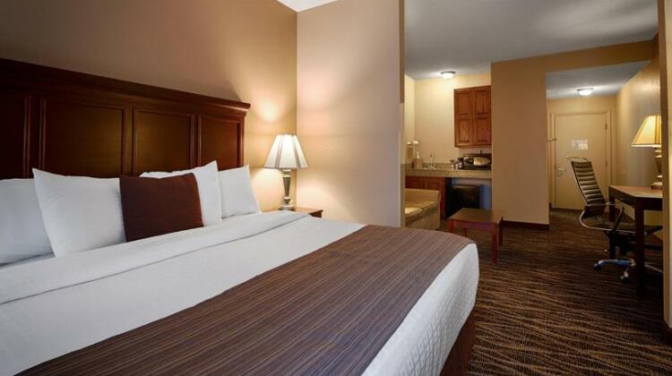 Best Western Plus Russellville Hotel & Suites - Photo2