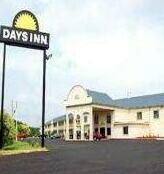 Days Inn and Suites Russelville