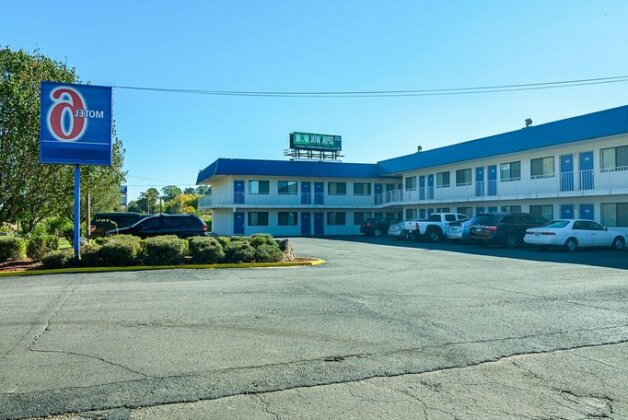 Motel 6 Russellville - Photo4