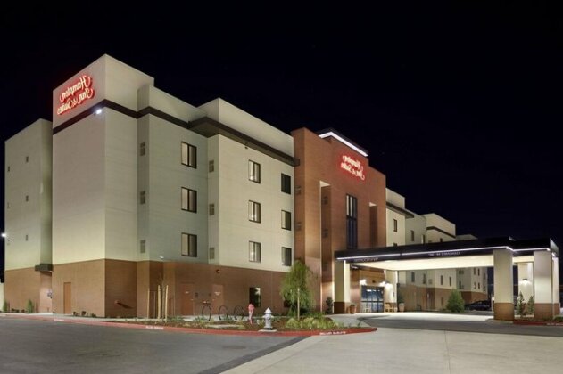 Hampton Inn & Suites Sacramento at CSUS