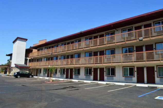 Red Roof Inn & Suites Sacramento North - Photo2