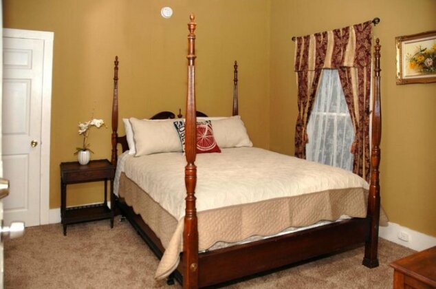 Historic Luxury Two Bedroom Apartment - Photo3