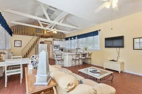 Lightkeepers Cottage by Vacation Rental Pros - Photo2