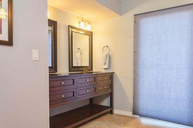 Ocean Harbor 3 - Photo5