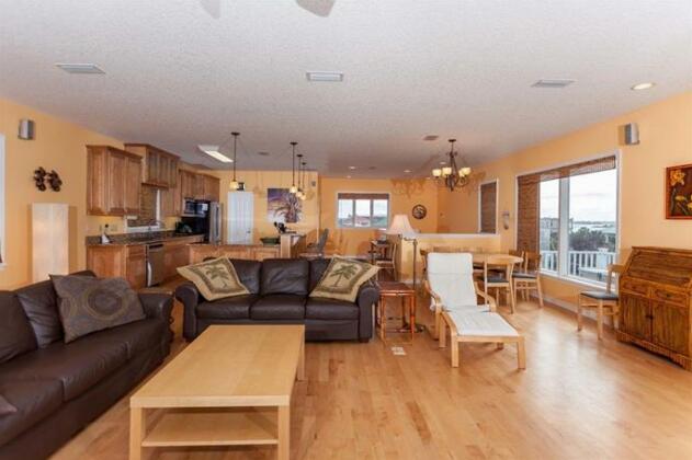 Serenity Now Holiday Home - Photo5
