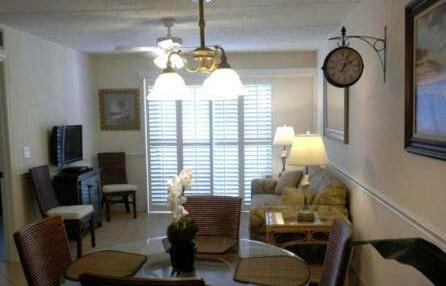St Aug Ocean and Racquet 1206 by RedAwning - Photo3