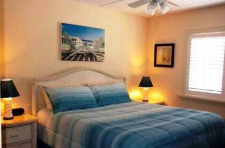 St Aug Ocean and Racquet 1206 by RedAwning - Photo4