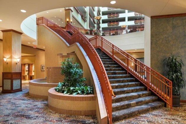 Embassy Suites St Louis-St Charles Hotel & Spa - Photo3