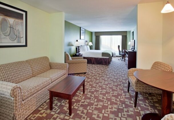 Holiday Inn Express Hotel & Suites St Charles - Photo5