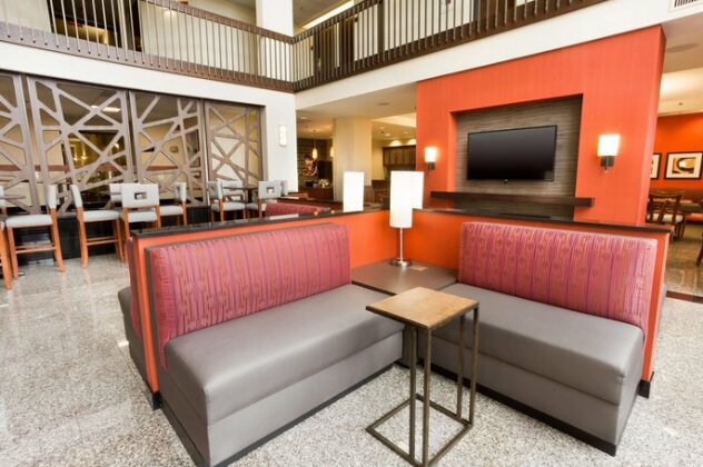 Drury Inn & Suites St Louis Airport - Photo2