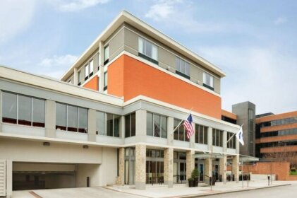 Hampton Inn and Suites Clayton/St Louis-Galleria Area