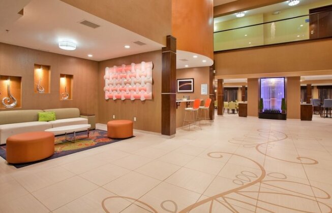 Holiday Inn Express Hotel & Suites St Louis - NE Lambert Field - Photo3