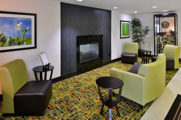 Holiday Inn Express St Louis Airport - Riverport - Photo2