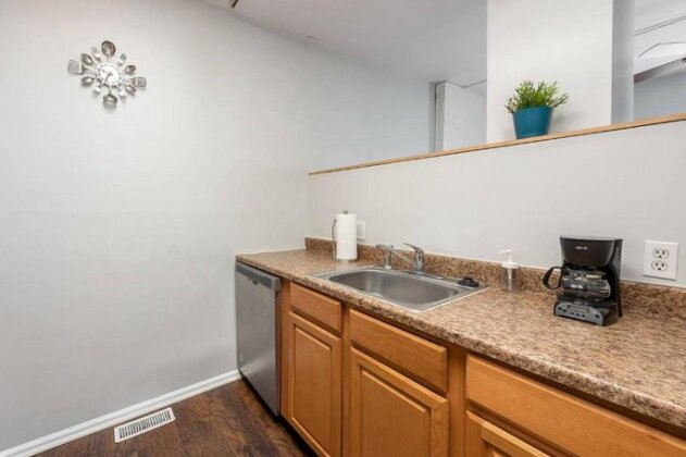 Just Renovated 2Br in Historic Soulard - Photo4