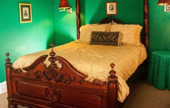 Napoleon's Retreat Bed & Breakfast - Photo3