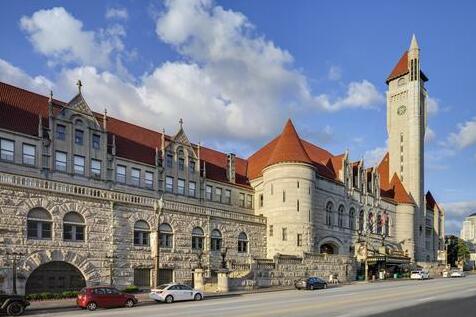 St Louis Union Station Hotel Curio Collection by Hilton - Photo2