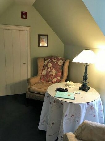 Parsonage Inn Bed and Breakfast - Photo4