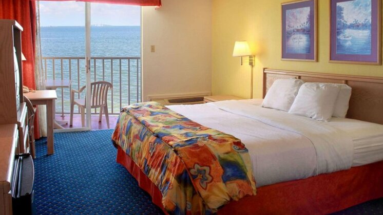 Magnuson Hotel Marina Cove - Photo5