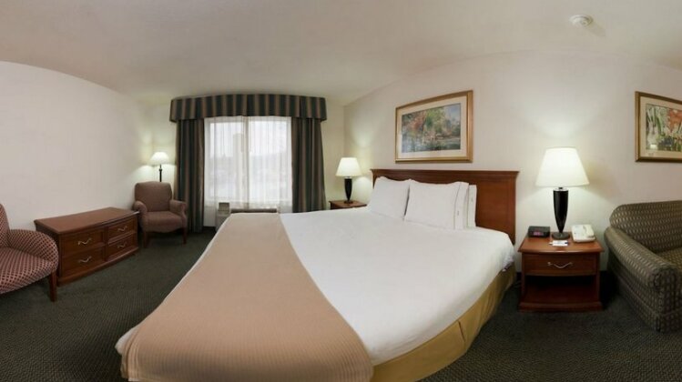 Holiday Inn Express & Suites Salamanca - Photo5