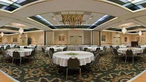 Hotel Salisbury & Conference Center - Photo4