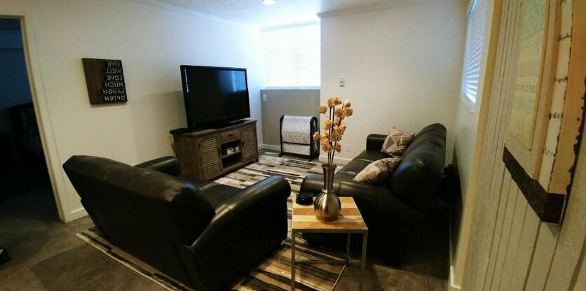 Nice and Clean Salt Lake East Central Condo - Photo2