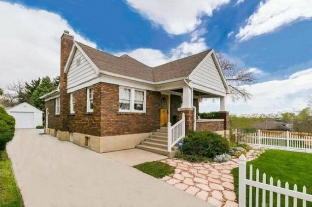 Updated 6-bedroom Home Near Downtown Salt Lake