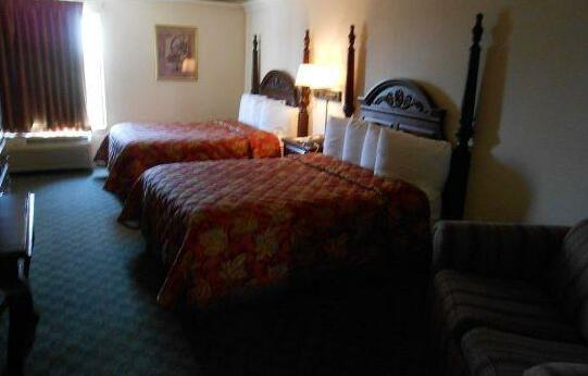 Antonian Inn And Suites - Photo2