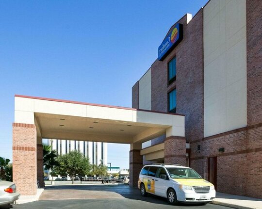 Comfort Inn & Suites San Antonio Airport - Photo3