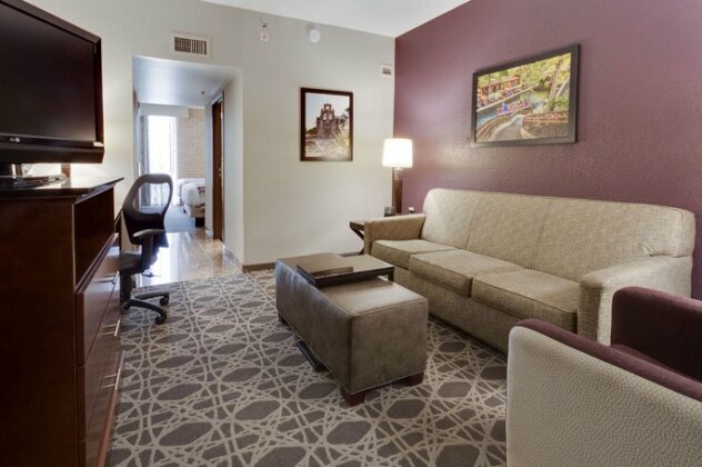 Drury Inn & Suites San Antonio Northeast - Photo4