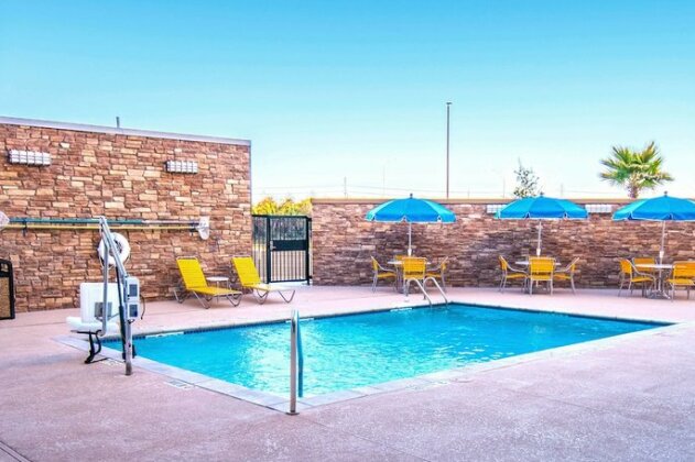Fairfield Inn & Suites by Marriott San Antonio Brooks City Base